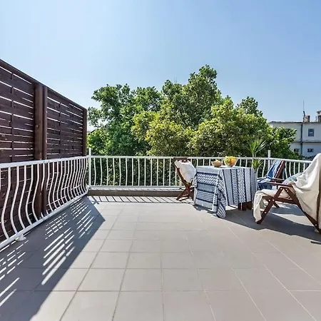 Sunny Rooftop Terrace Appartamento *